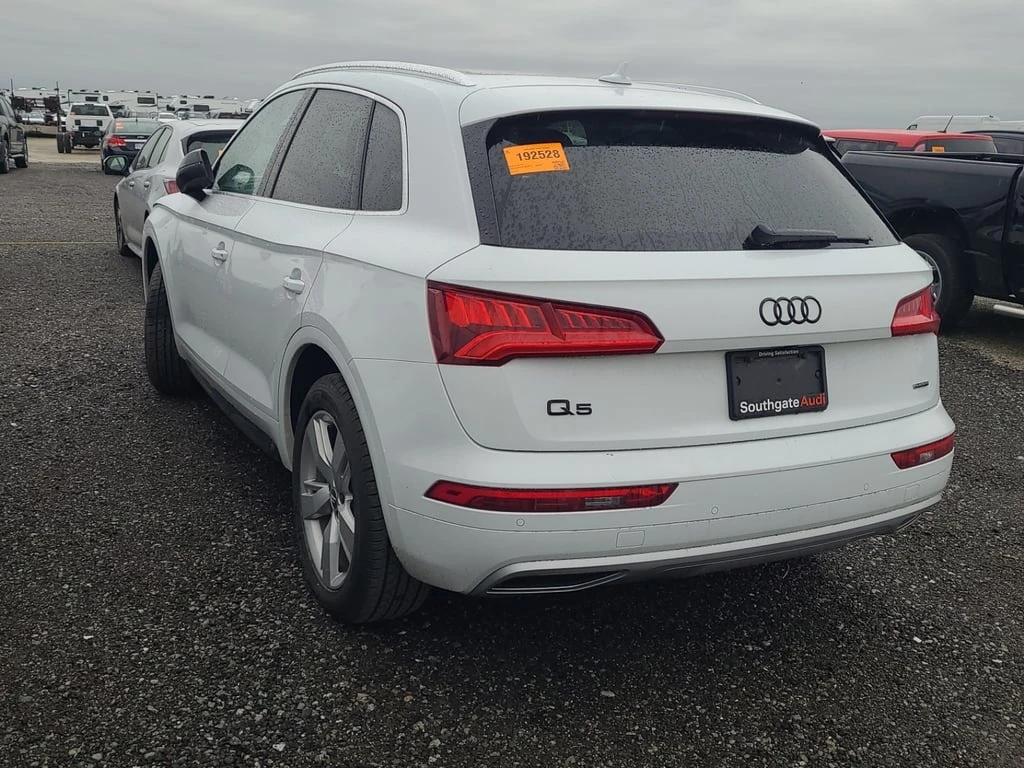 Audi Q5 * TECHNIK * CARFAX * БЕЗ ПЪРВОНАЧАЛНА ВНОСКА - изображение 4