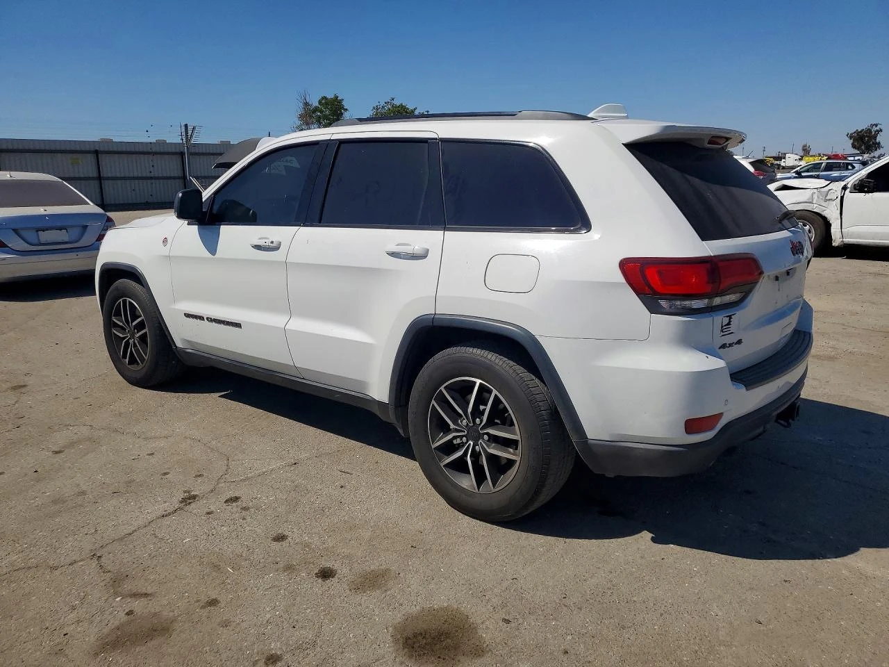 Jeep Grand cherokee 5.7l Trailhawk, снимка 2 - Автомобили и джипове - 55107272