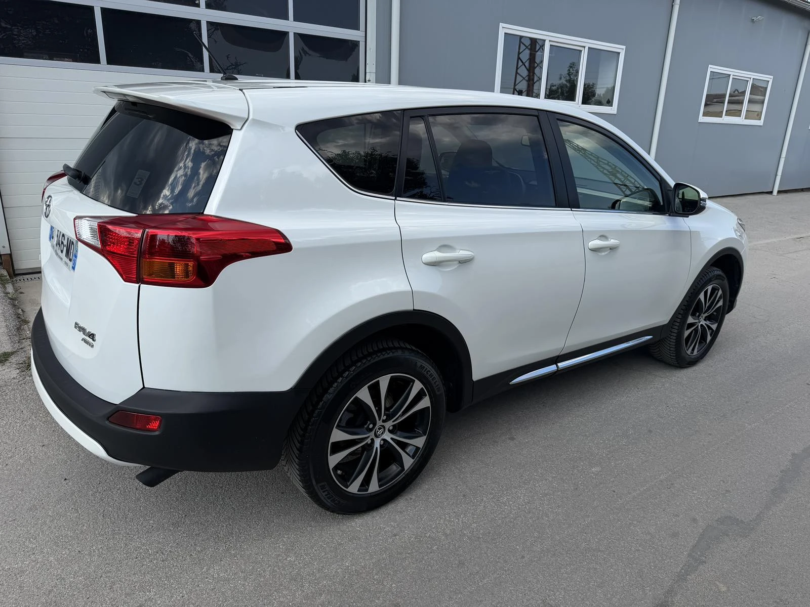 Toyota Rav4 2.2D4D 4X4 НАВИ КОЖА, снимка 4 - Автомобили и джипове - 55639047