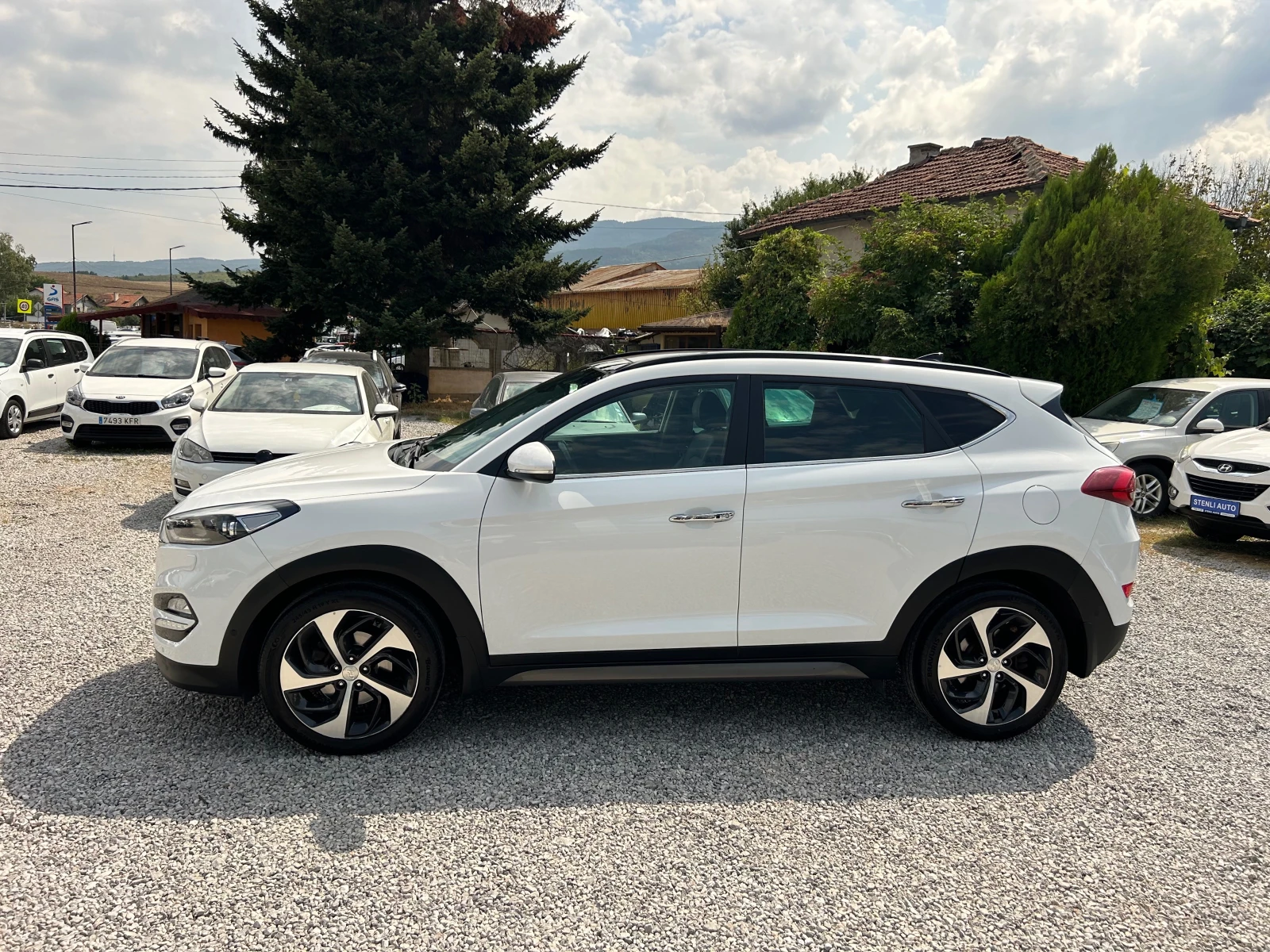 Hyundai Tucson 2.OCRDI EURO6B 4X4 FULL, снимка 4 - Автомобили и джипове - 55651890