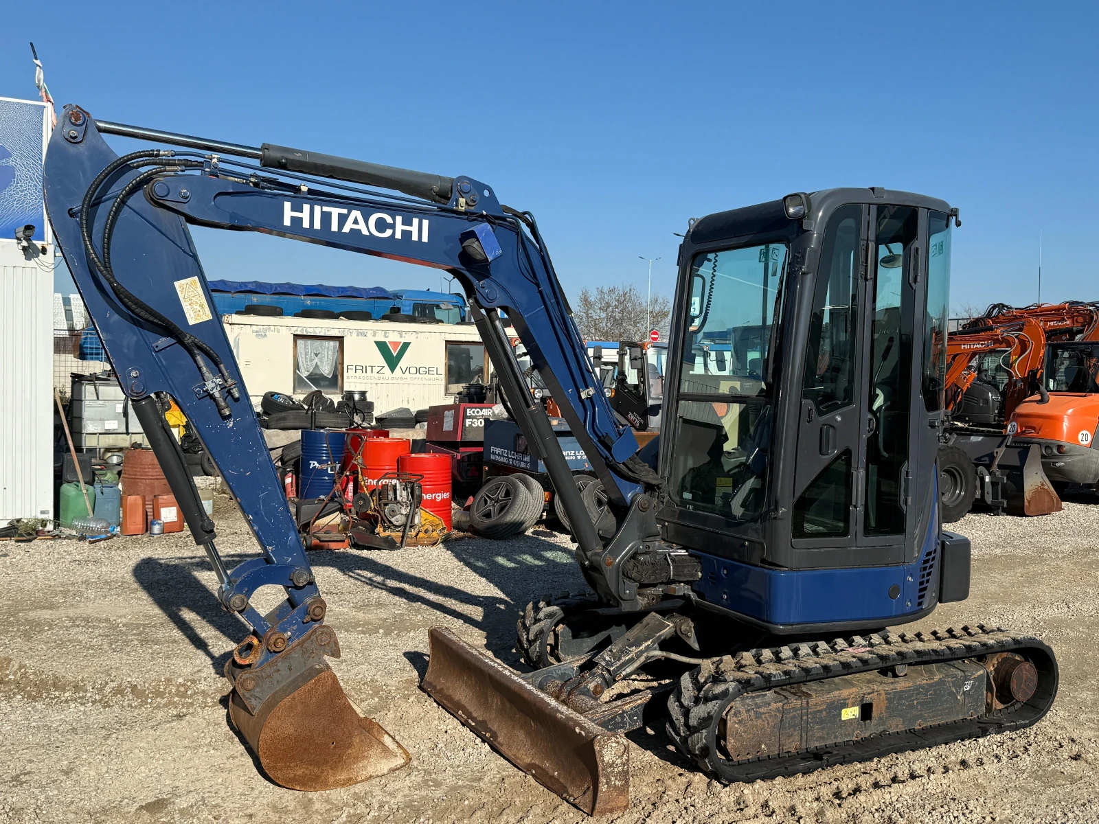 Багер Hitachi ZX38 U-3 НОВИ ВЕРИГИ - изображение 3
