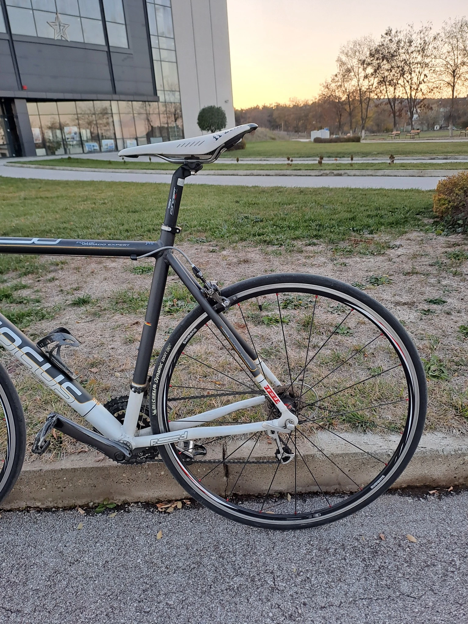  Variado Expert | Mobile.bg   7