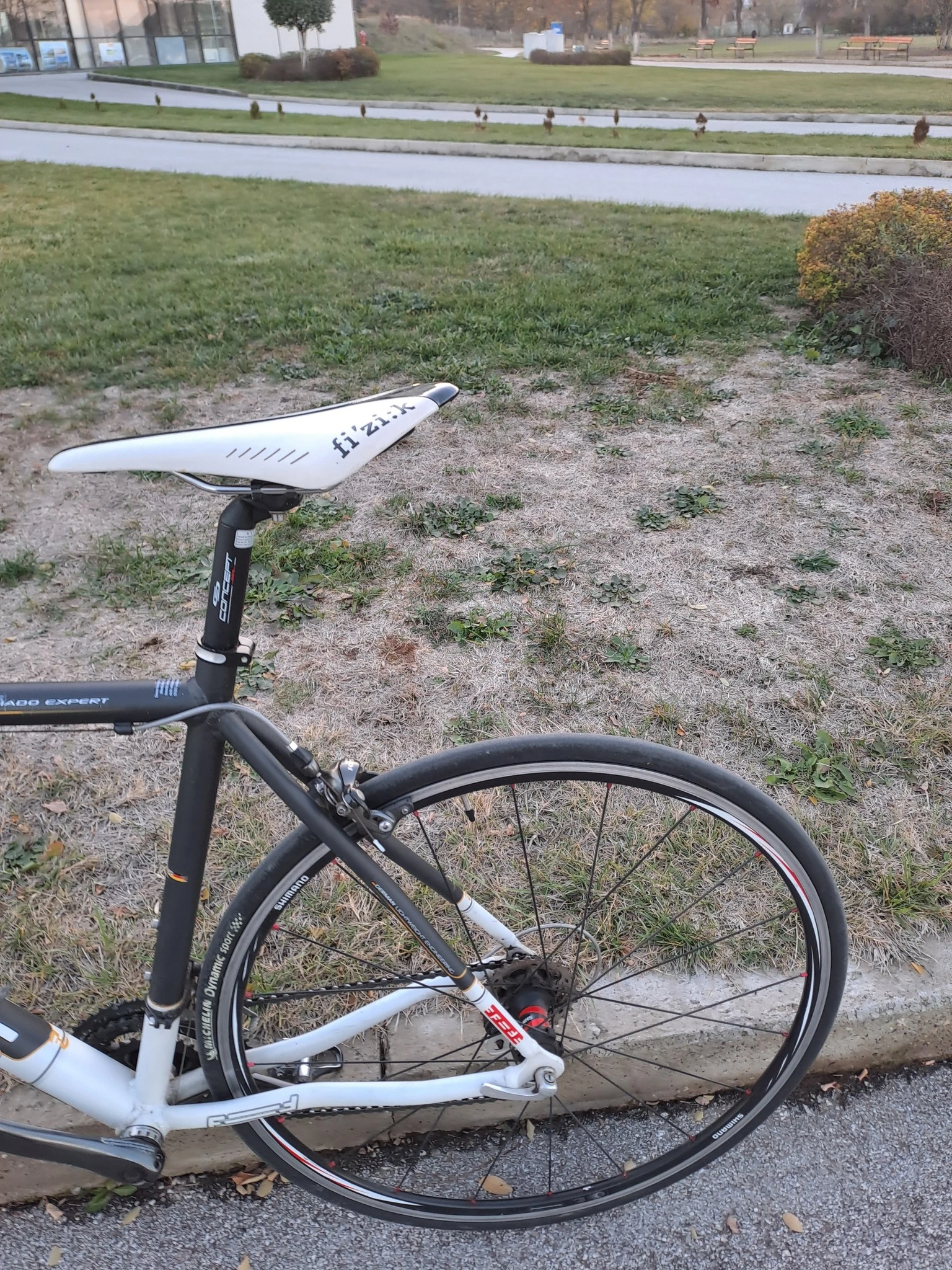  Variado Expert | Mobile.bg   4