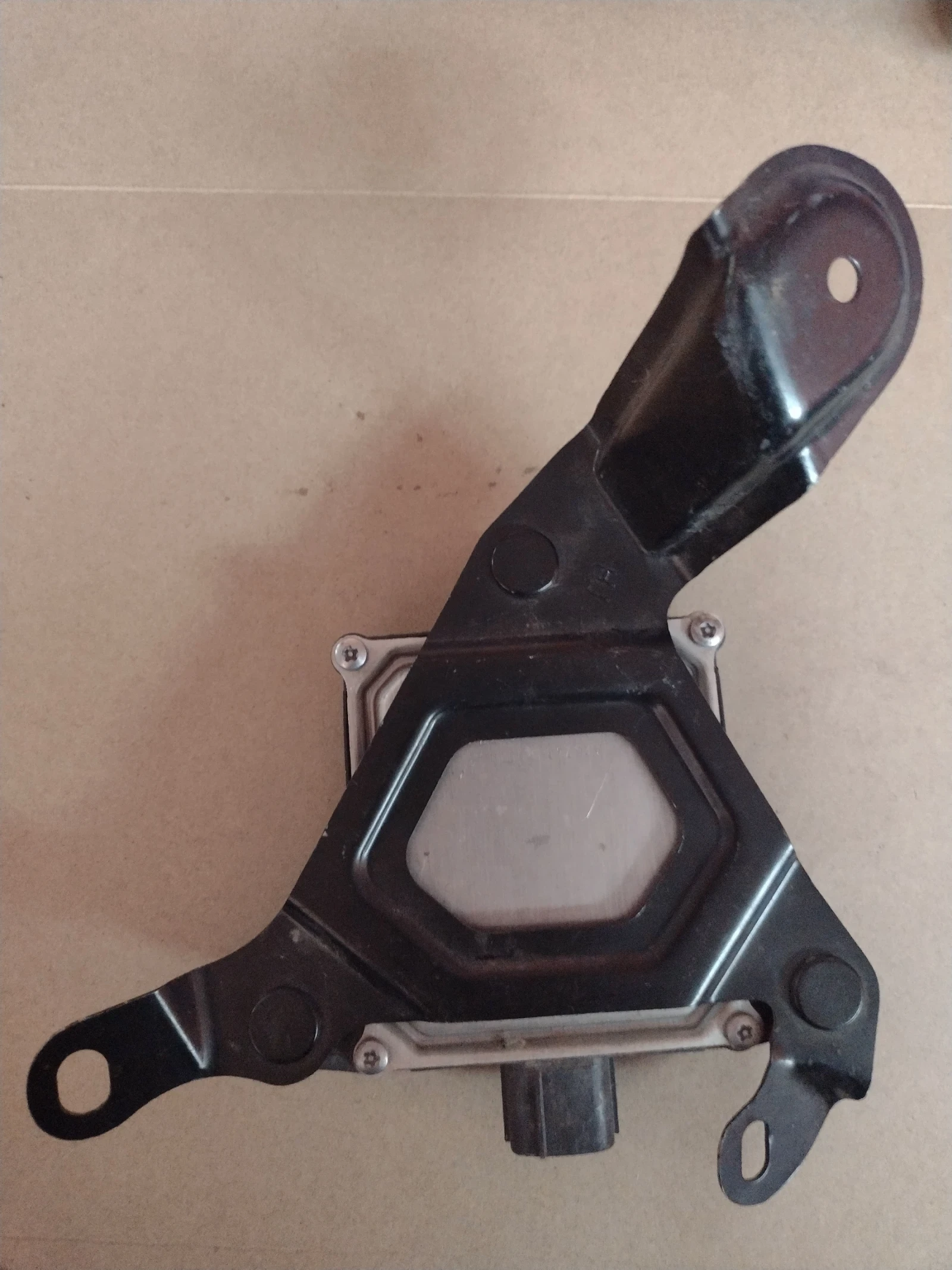 A2C7430820200    ���������� ����� / ������ �� ������ �����   TOYOTA C-HR      88162-F4010  | Mobile.bg � ����������� 2