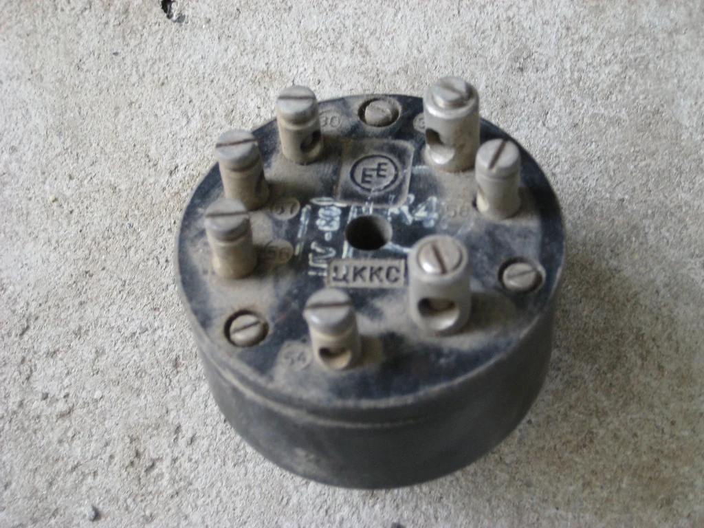 Уреди за арматурно табло от автомобили от соца, снимка 17 - Части - 54173081