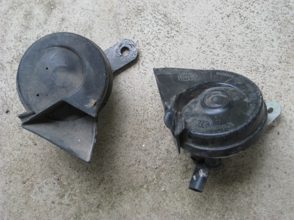 Уреди за арматурно табло от автомобили от соца, снимка 7 - Части - 54173081