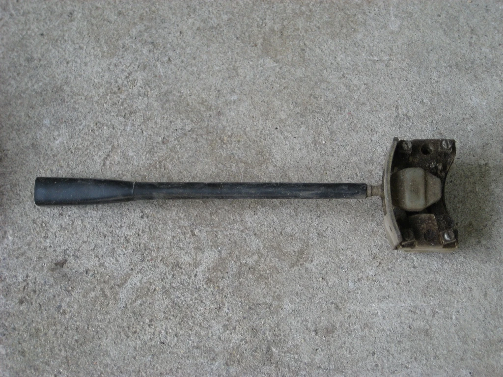 Уреди за арматурно табло от автомобили от соца, снимка 12 - Части - 54173081