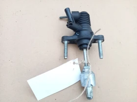 Помпа съединител горна Тойота Рав4 2.2дкат (десен волан)