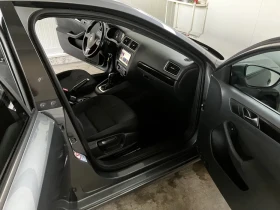 VW Jetta 1.6 TDI BLUEMOTION, снимка 8