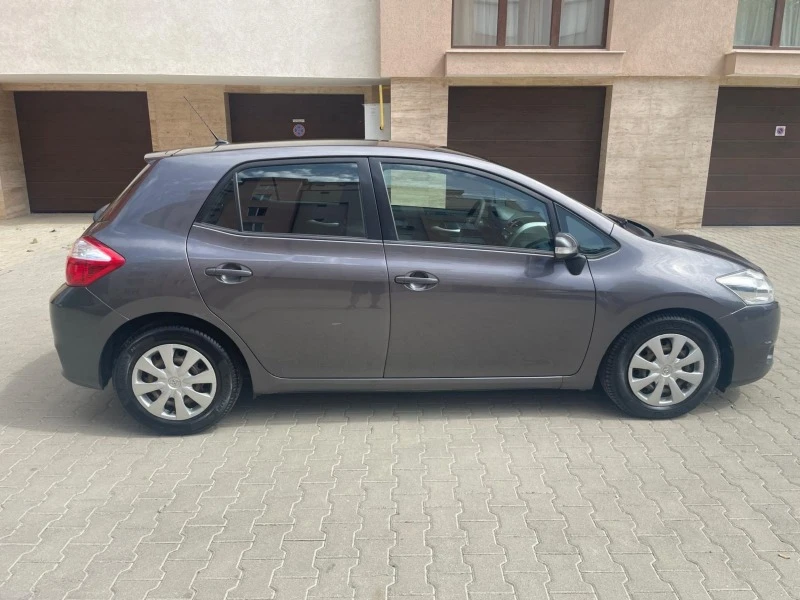 Toyota Auris FACELIFT, снимка 7 - Автомобили и джипове - 46038429