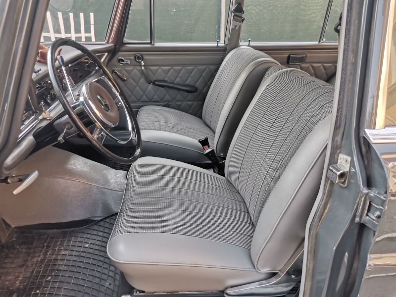 Mercedes-Benz 200 W111-ТОП СЪСТОЯНИЕ, снимка 6 - Автомобили и джипове - 46693491