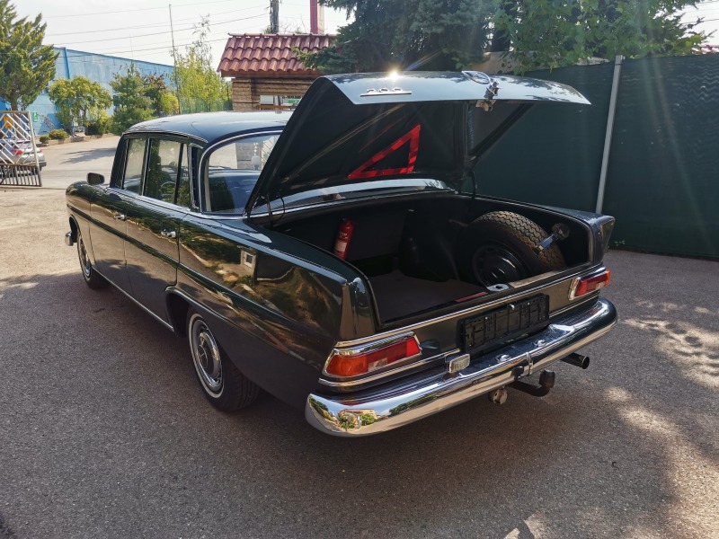 Mercedes-Benz 200 W111-ТОП СЪСТОЯНИЕ, снимка 13 - Автомобили и джипове - 46693491