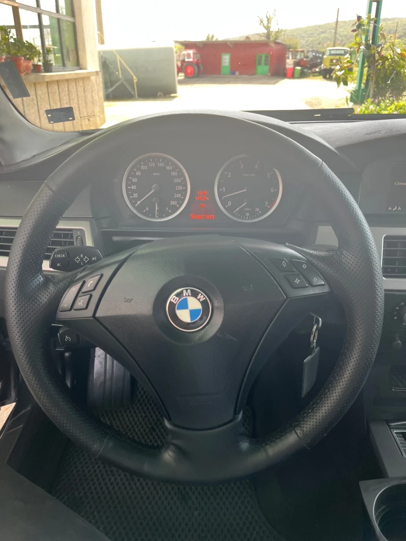 BMW 520, снимка 8 - Автомобили и джипове - 47461302