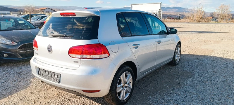 VW Golf 1.6TDI, снимка 4 - Автомобили и джипове - 48633603