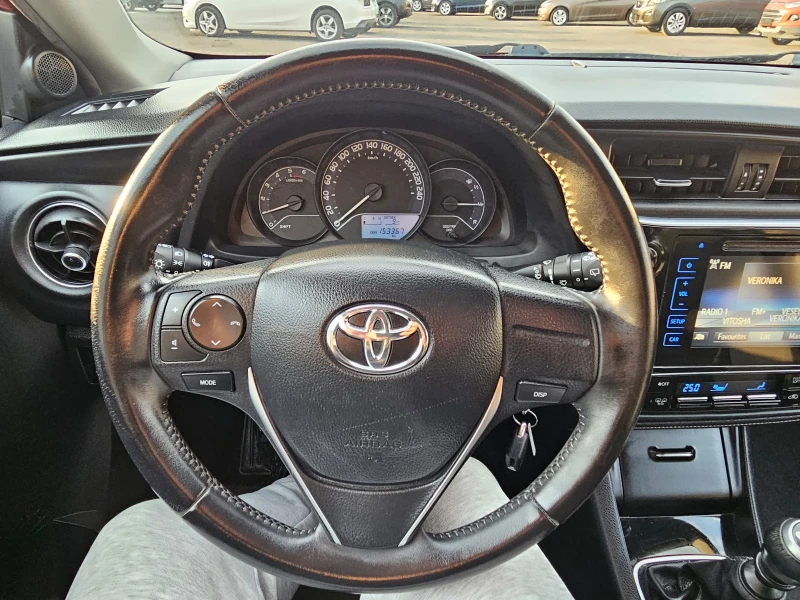 Toyota Auris 1.4D4D, снимка 11 - Автомобили и джипове - 49098786