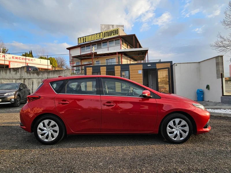 Toyota Auris 1.4D4D, снимка 4 - Автомобили и джипове - 49098786