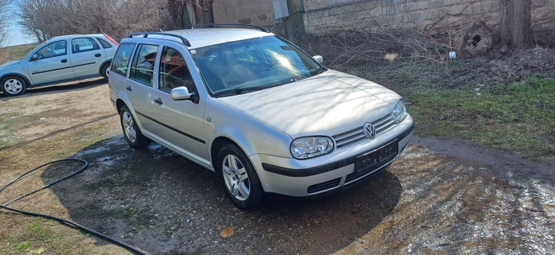 VW Golf Variant Лек, снимка 2 - Автомобили и джипове - 49527365