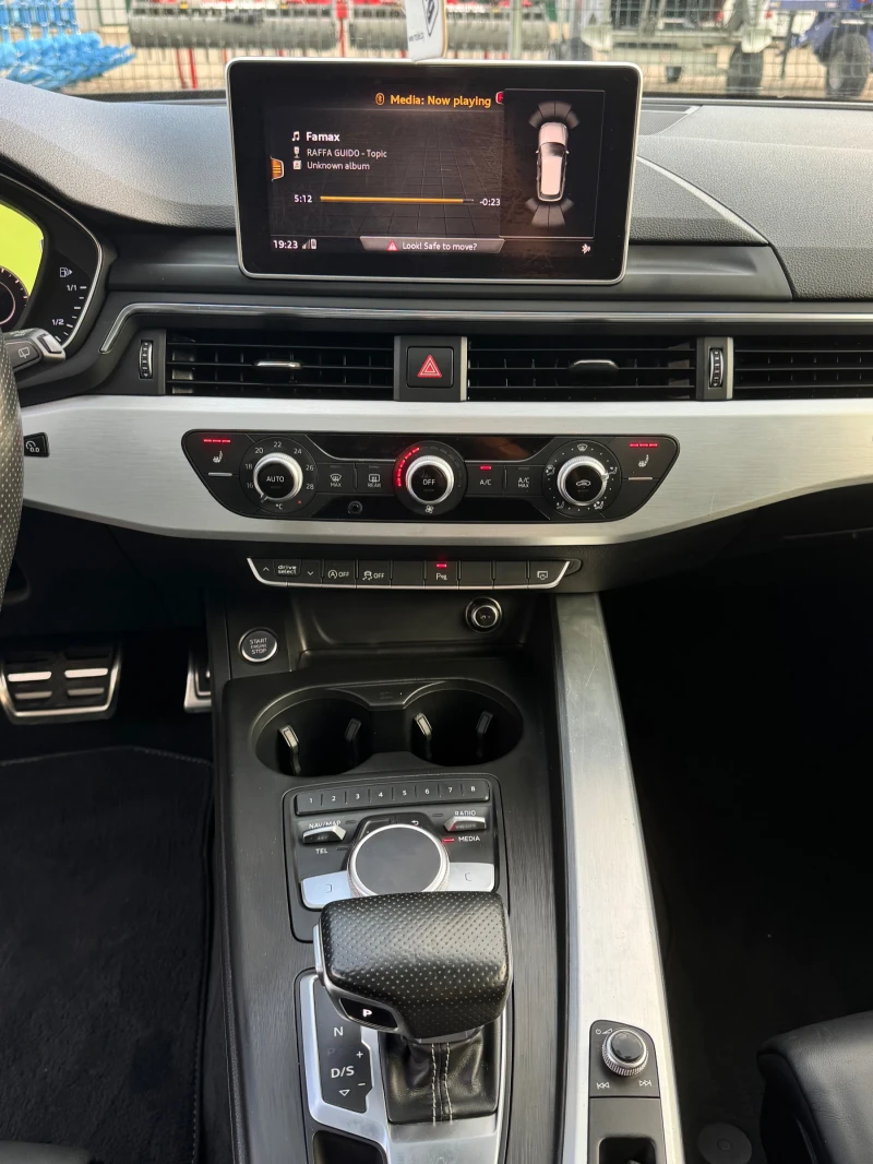 Audi A4 2.0TDi~190hp~3xS-LINE~QUATTRO~FULL LED~PANORAMA, снимка 11 - Автомобили и джипове - 50947634