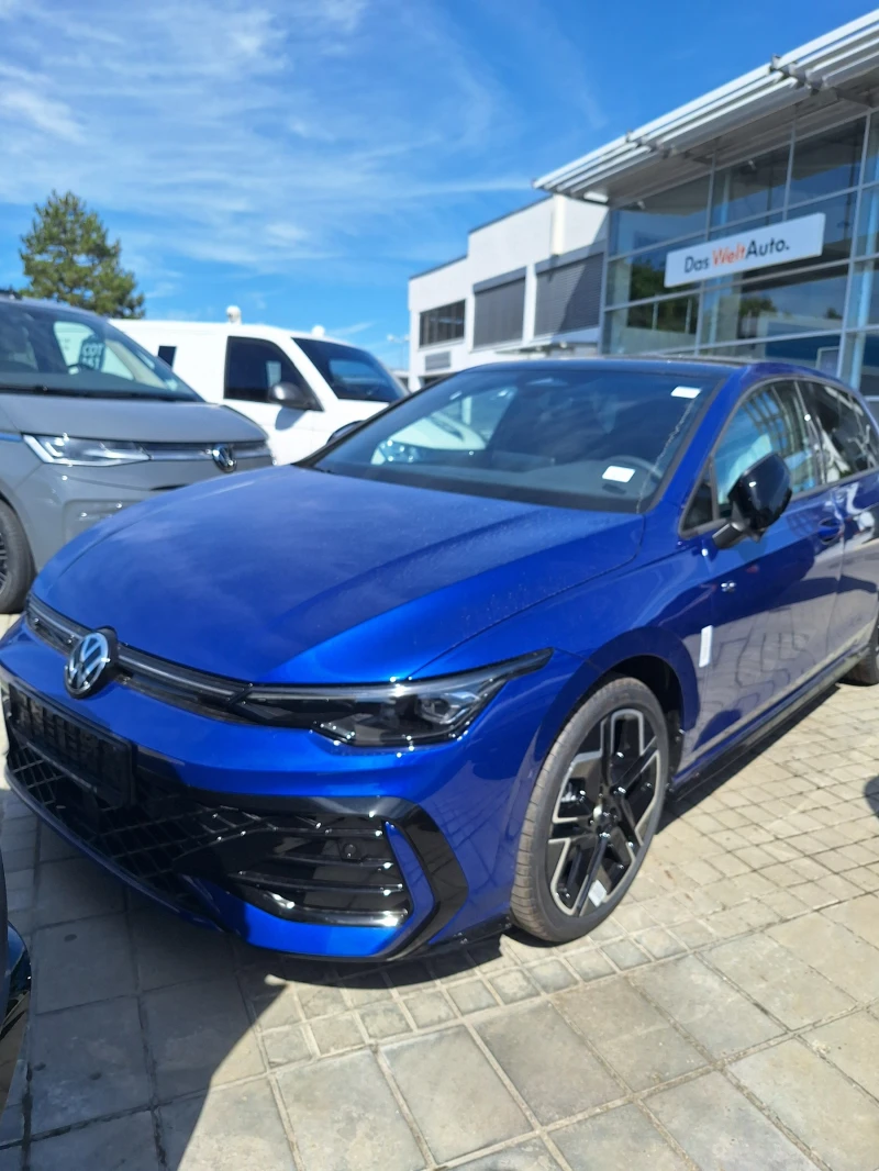 VW Golf 8.5 R-Line Plus* ЧИСТО НОВ TDI/Black/ NEW Гаранци, снимка 4 - Автомобили и джипове - 52517561