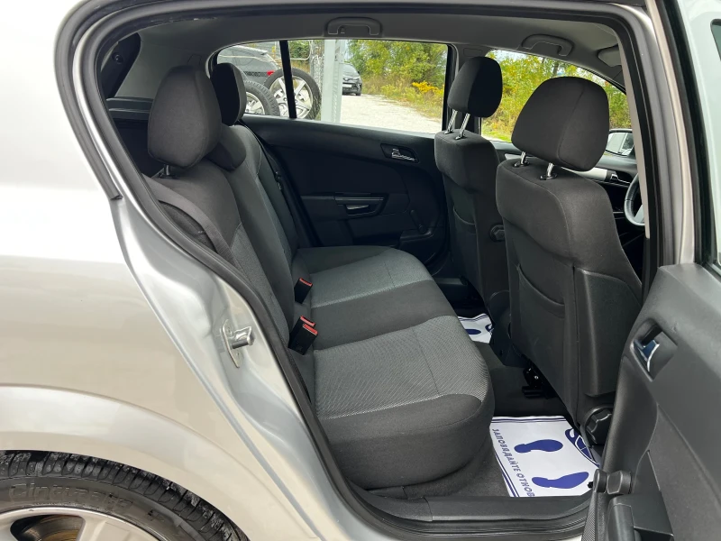 Opel Astra 1.8i SWISS EDITION 179000KM, снимка 13 - Автомобили и джипове - 52292633