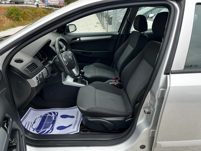 Opel Astra 1.8i SWISS EDITION 179000KM, снимка 10 - Автомобили и джипове - 52292633