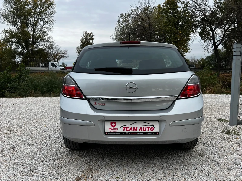 Opel Astra 1.8i SWISS EDITION 179000KM, снимка 4 - Автомобили и джипове - 52292633