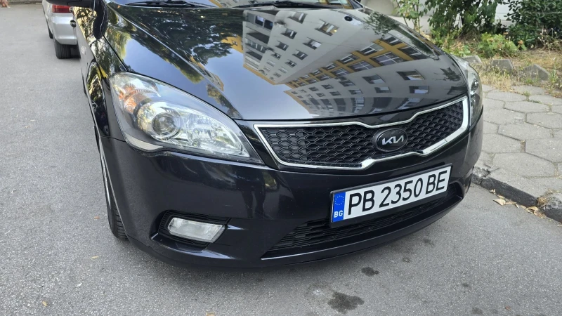 Kia Ceed 1.6 CRDI, снимка 8 - Автомобили и джипове - 52879243