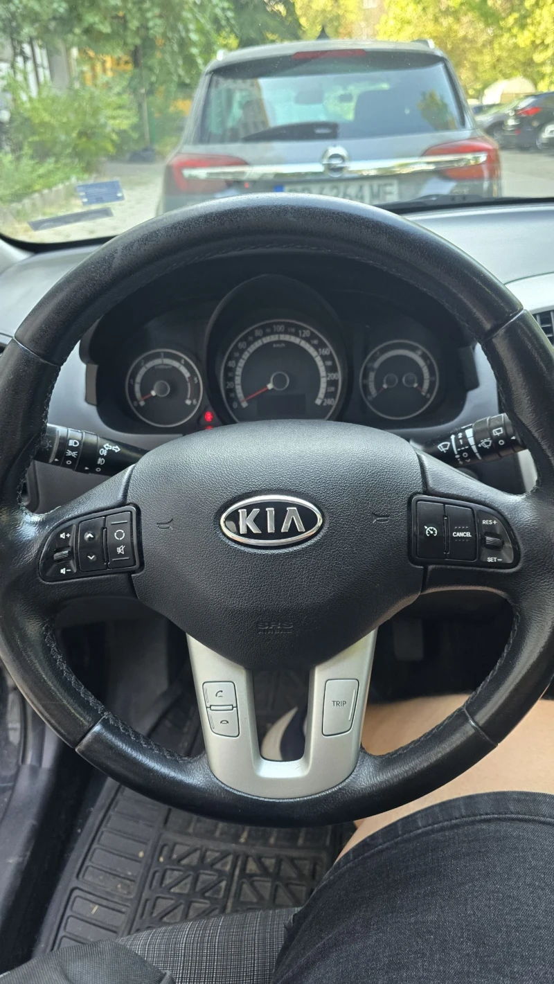 Kia Ceed 1.6 CRDI, снимка 12 - Автомобили и джипове - 52879243