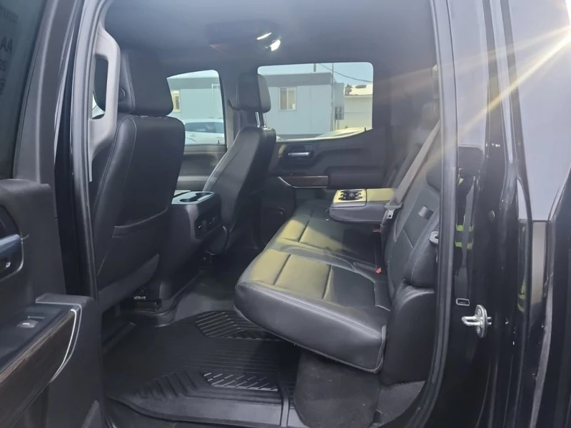 Chevrolet Silverado * RST CREW CAB SHORT BED * CARFAX * БЕЗ ПЪРВОНАЧАЛ, снимка 12 - Автомобили и джипове - 53098273