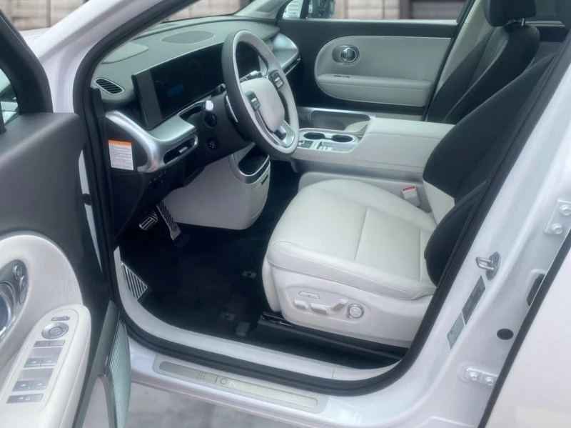 Hyundai IONIQ 9 4WD* UNIQ* 6-МЕСТЕН* ПАНО* HUD* BOSE* ГАРАНЦИЯ, снимка 7 - Автомобили и джипове - 53111799