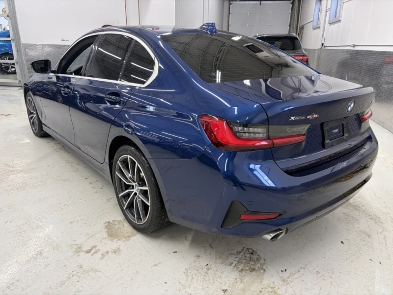 BMW 330 xDrive, снимка 5 - Автомобили и джипове - 53371305