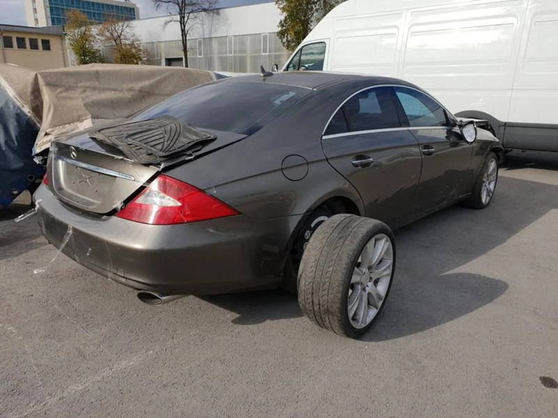 Mercedes-Benz CLS 55 CLS 550 V8 388к.с. Harman/Kardon Airmatic, снимка 2 - Автомобили и джипове - 47214723