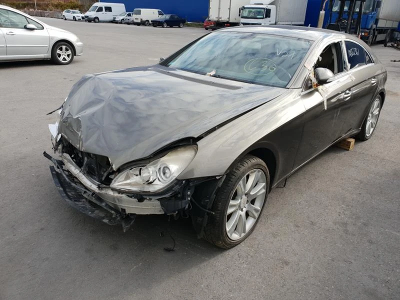 Mercedes-Benz CLS 55 CLS 550 V8 388к.с. Harman/Kardon Airmatic, снимка 4 - Автомобили и джипове - 47532495