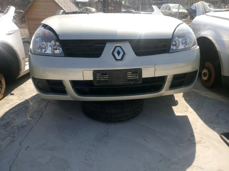 Renault Clio 1.2 i, снимка 3 - Автомобили и джипове - 24596717