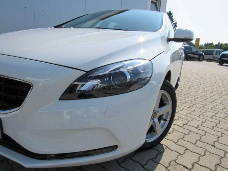 Volvo V40 1.6d,Автоматик,115кс,D2,, снимка 6 - Автомобили и джипове - 26286776