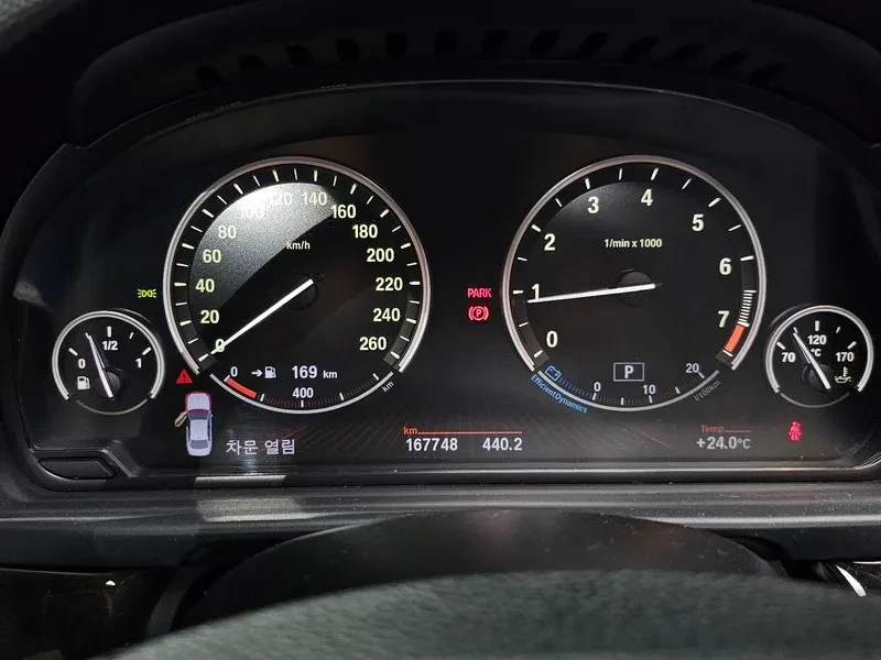 BMW 528 I xDrive - изображение 8