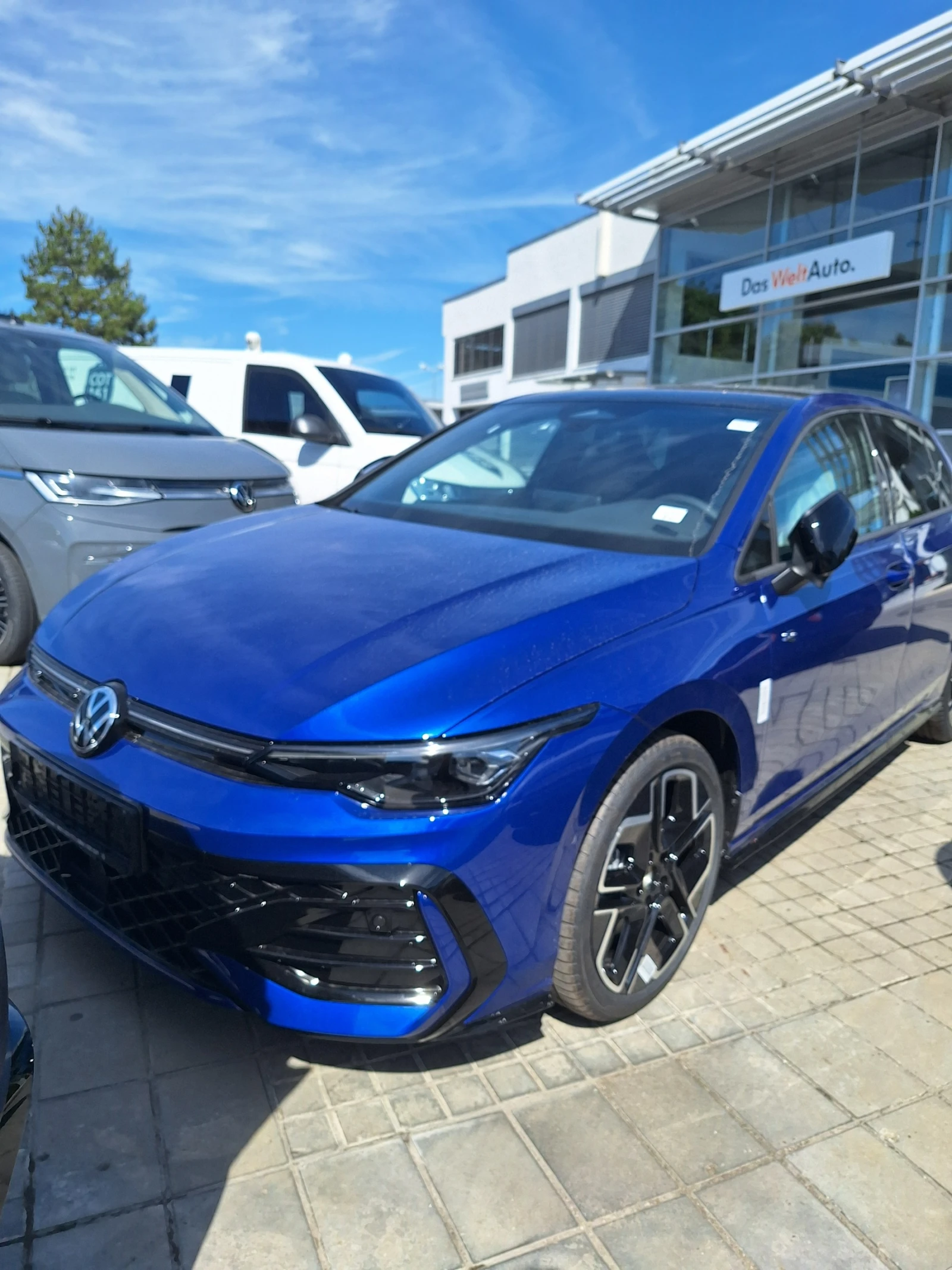 VW Golf 8.5 R-Line Plus* DIZEL FACE TDI/Black/ NEW Гаранци, снимка 1