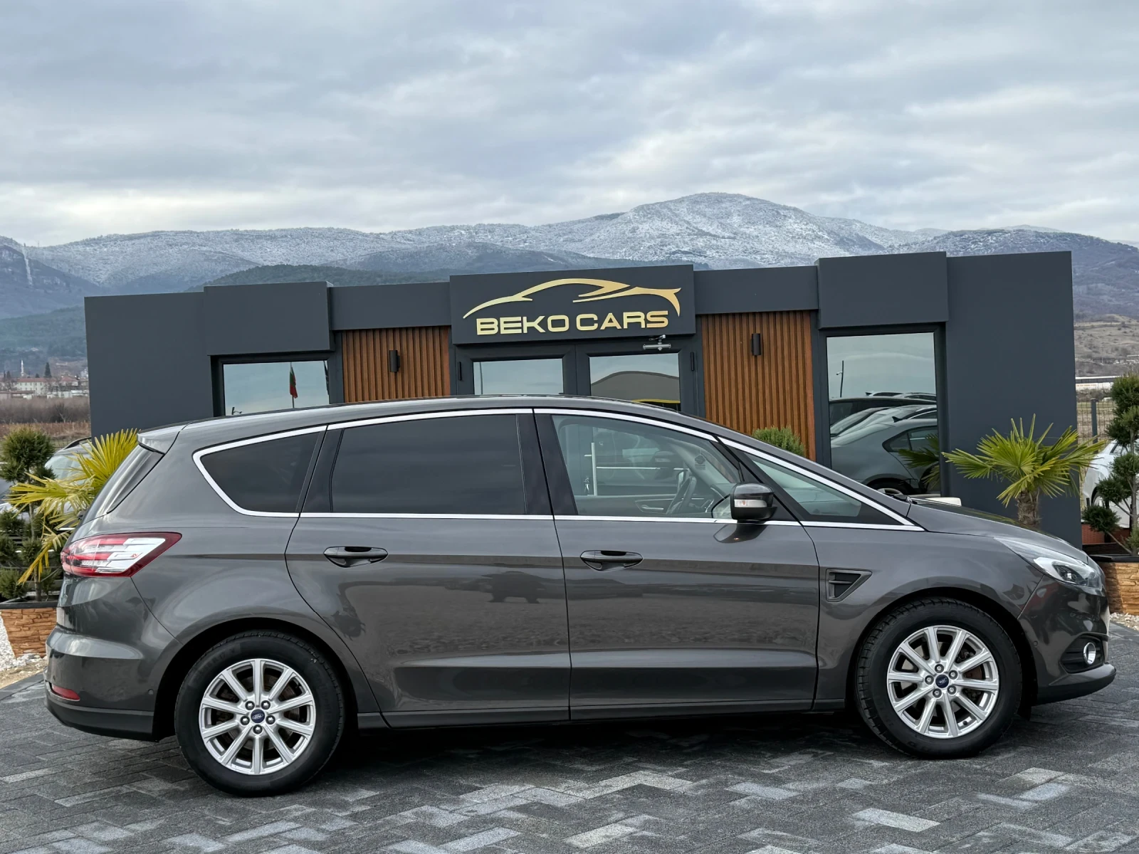 Ford S-Max 7-местен//Titanium//евро6b - изображение 4
