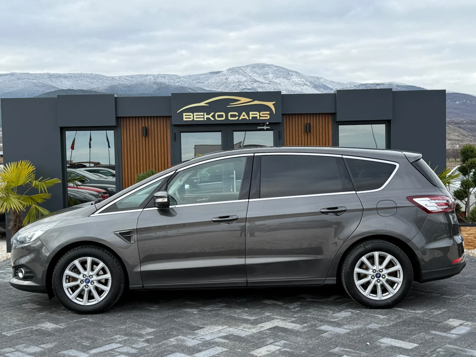 Ford S-Max 7-местен//Titanium//евро6b - изображение 8