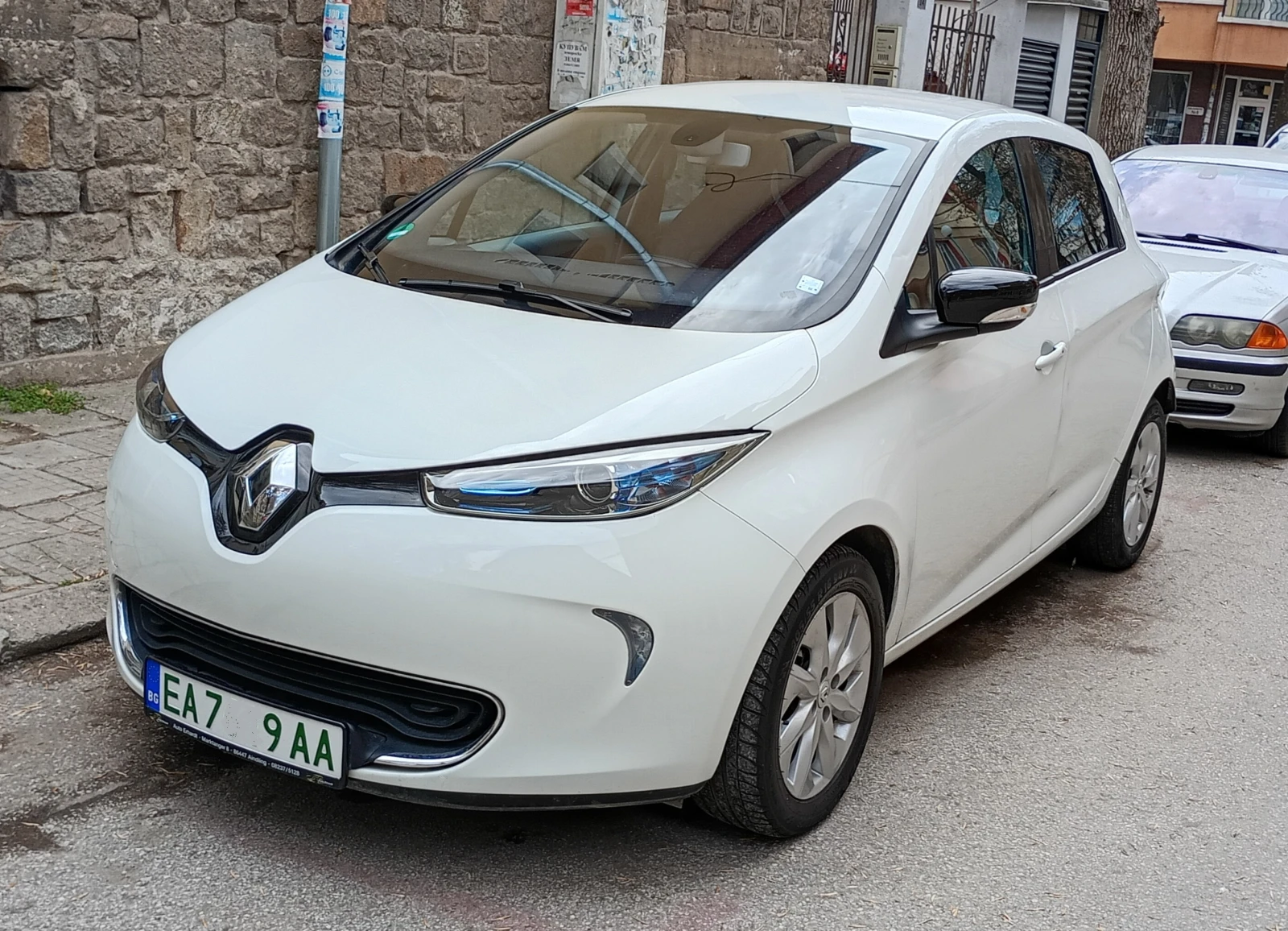 Renault Zoe Intense 68K - изображение 2