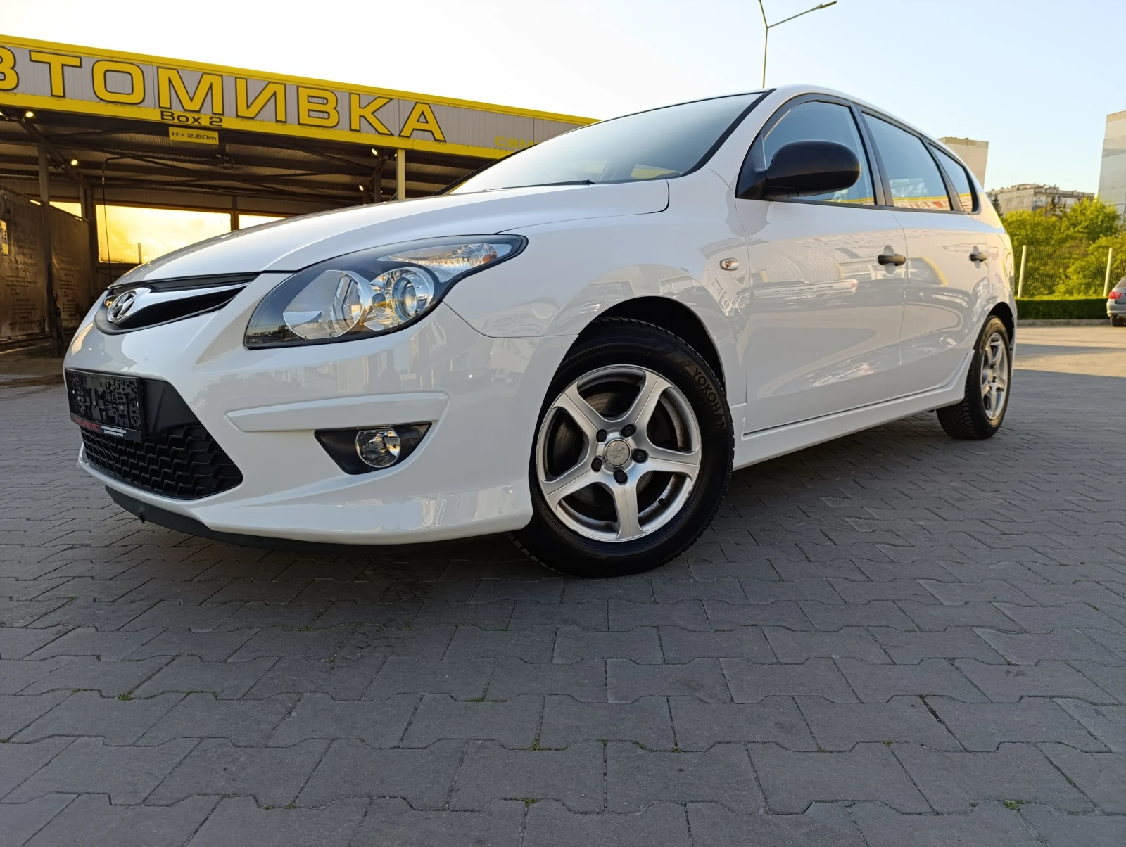 Hyundai I30 SW 1.6i 16V AVT. - изображение 2