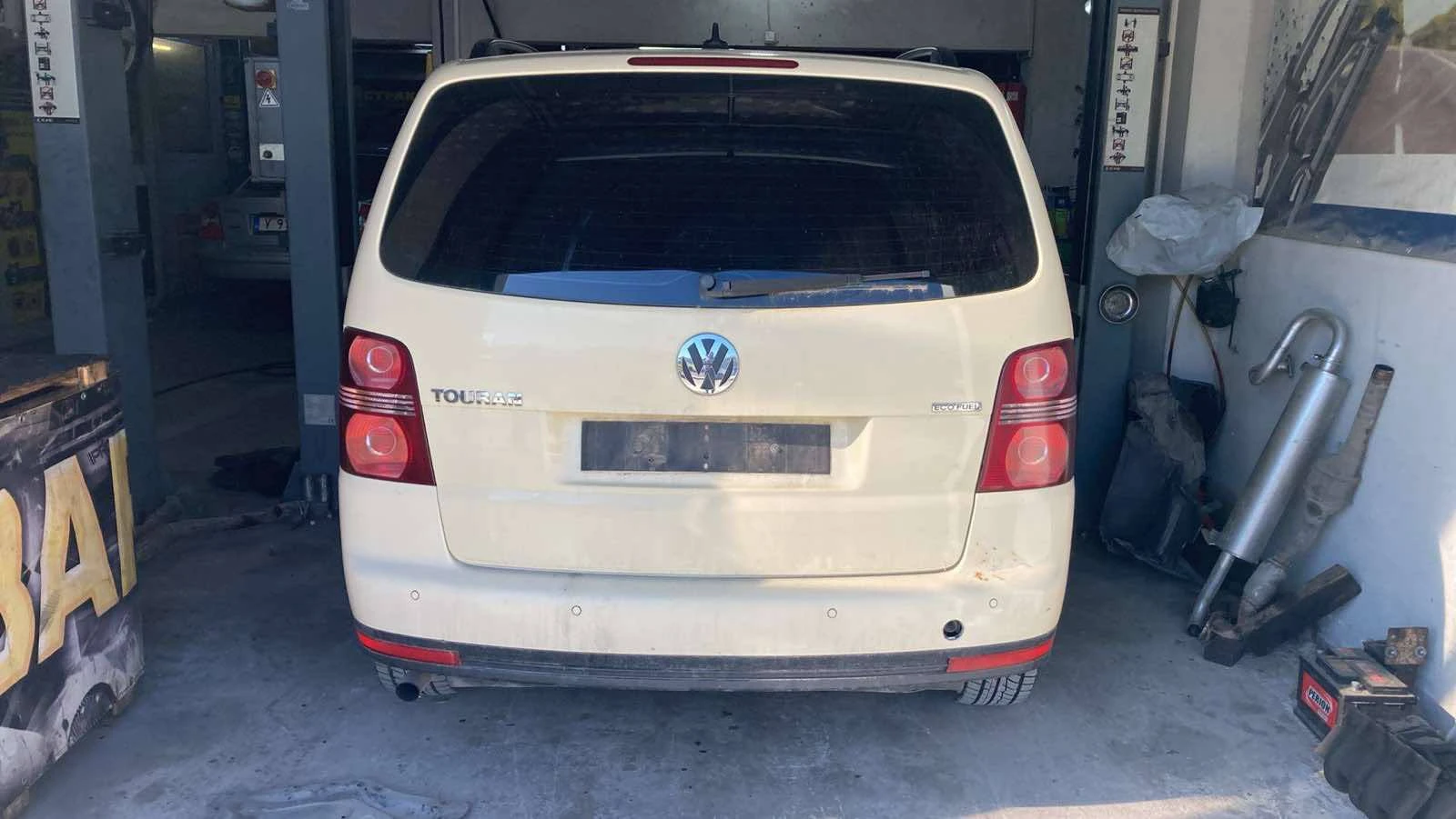 VW Touran  2, 0 i BSX - изображение 3