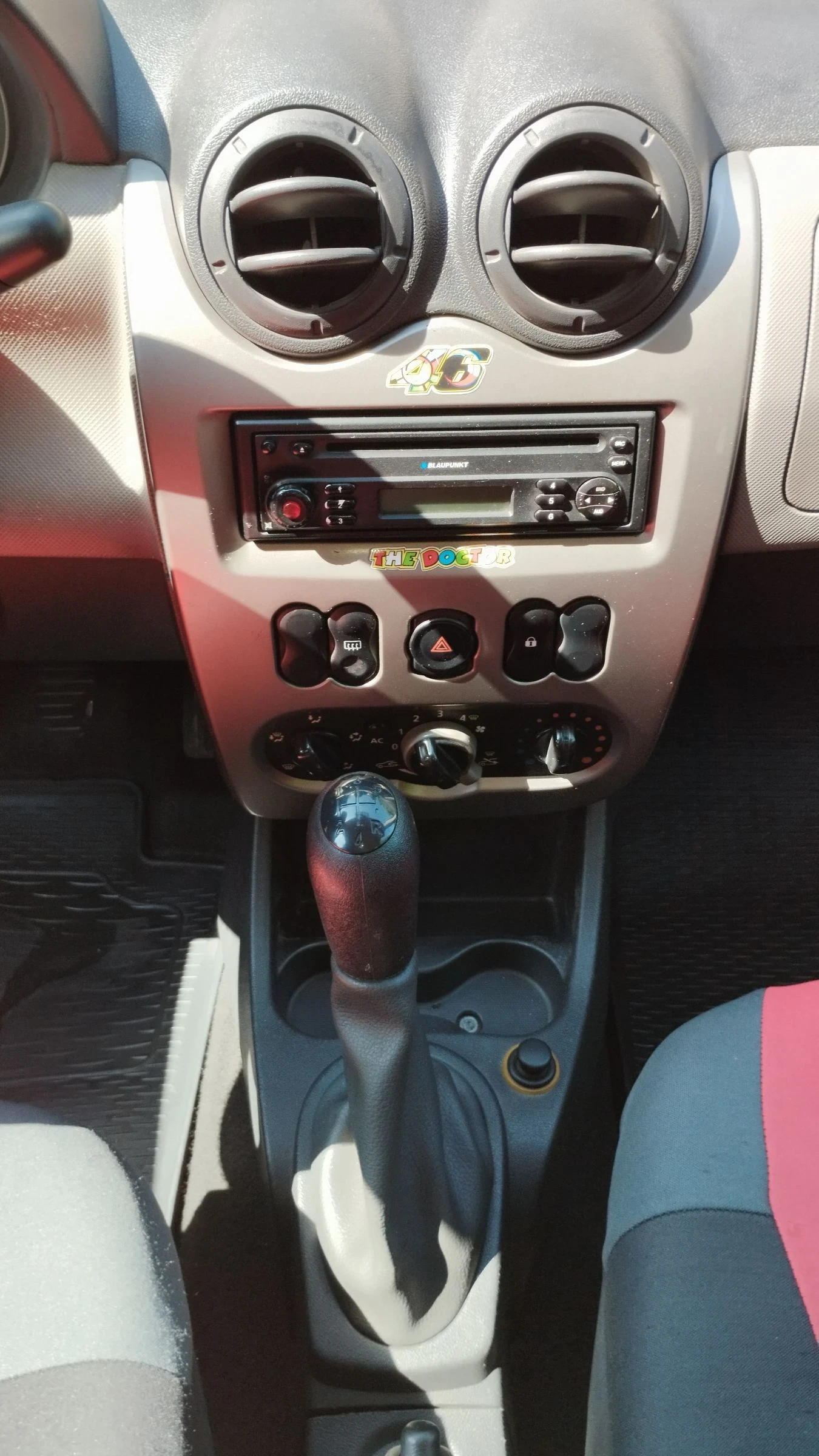 Dacia Logan 1.5 dci - Първи собственик - изображение 10