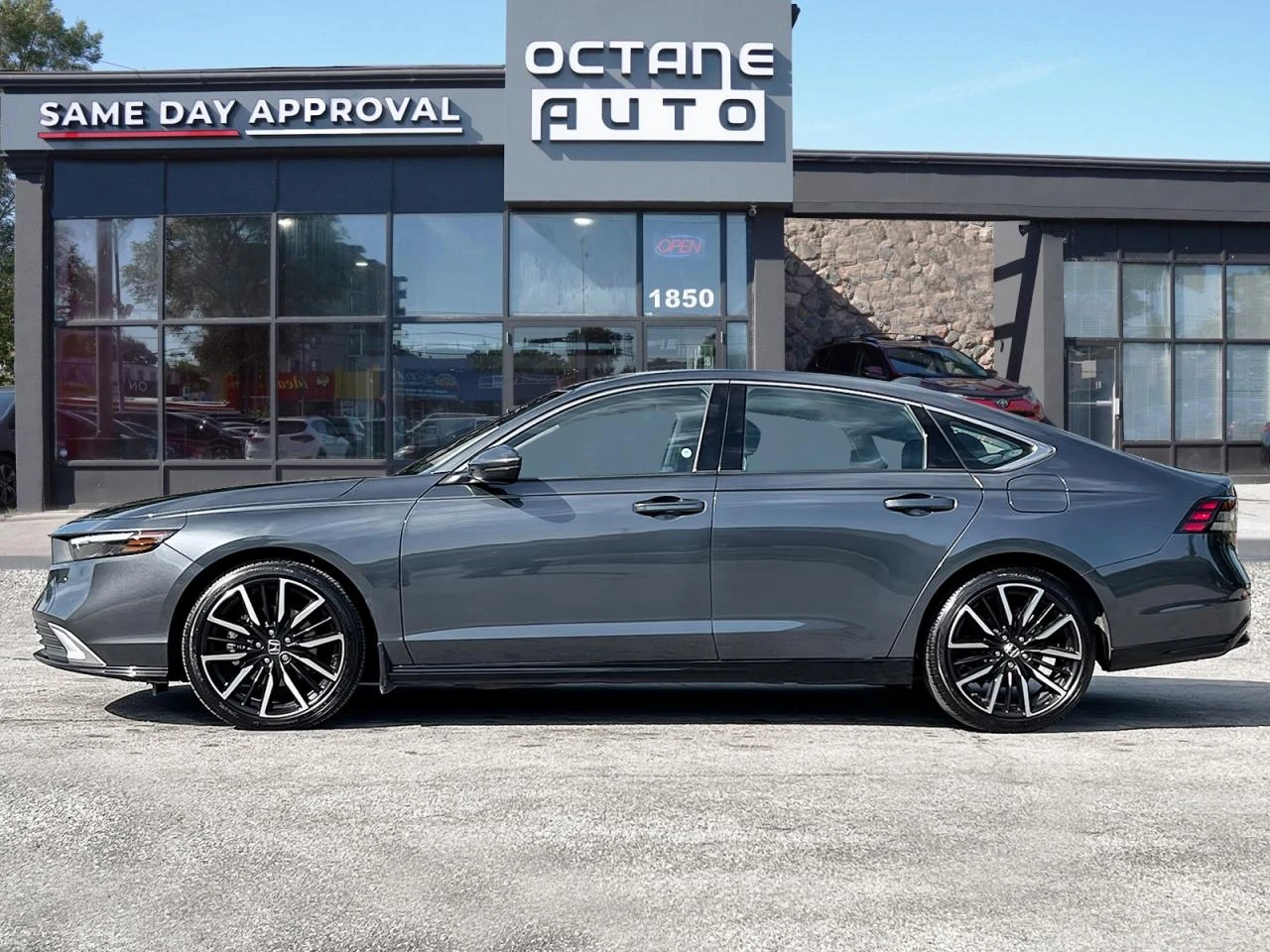 Honda Accord Hybrid Touring - изображение 3