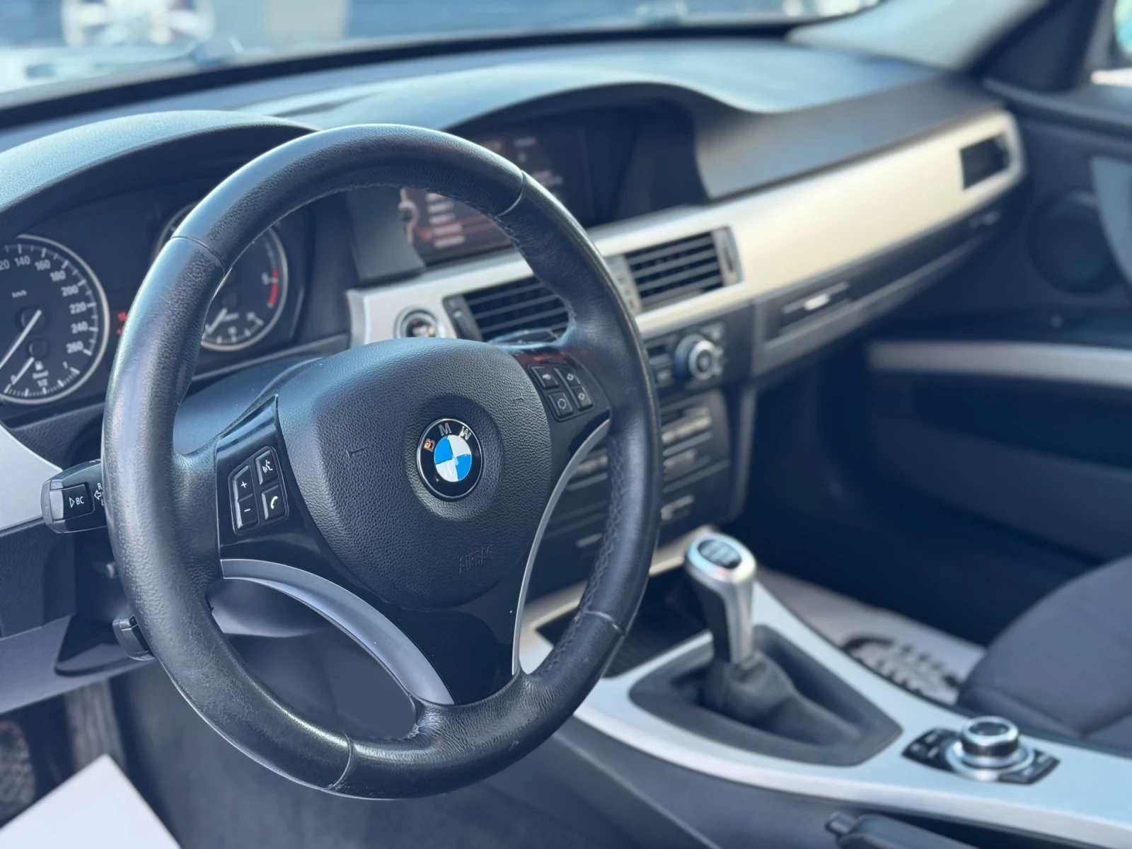 BMW 320 2009 * FACE LIFT*  - изображение 9