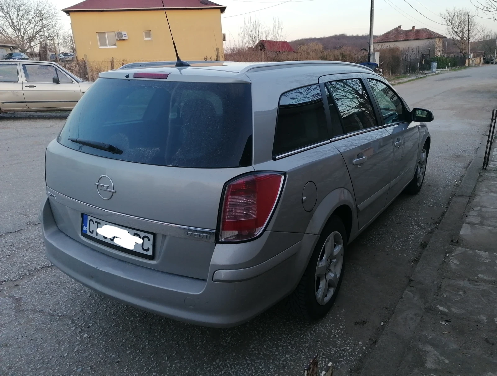 Opel Astra 1.7CDTI, снимка 3 - Автомобили и джипове - 53871578