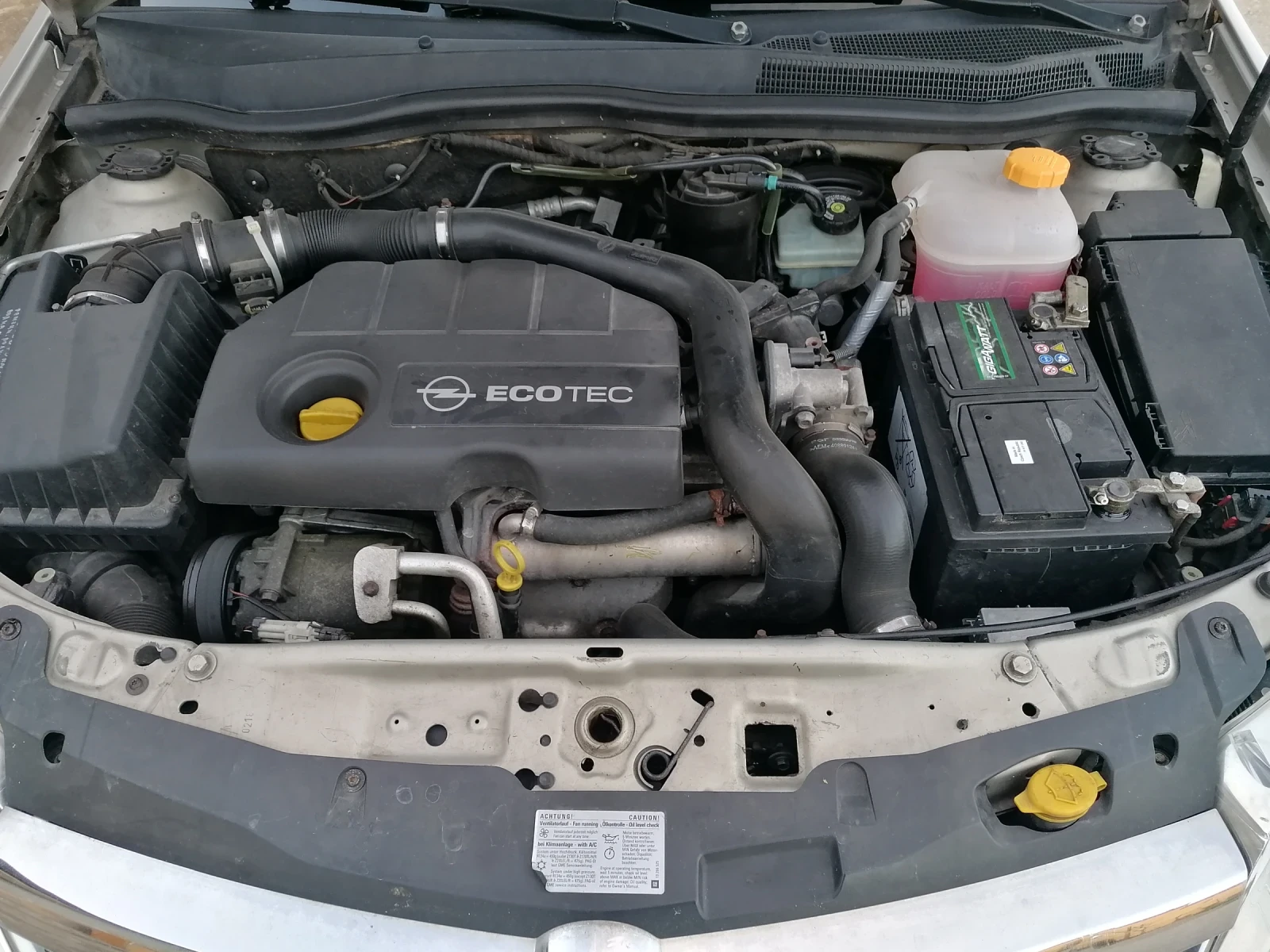 Opel Astra 1.7CDTI, снимка 9 - Автомобили и джипове - 53871578