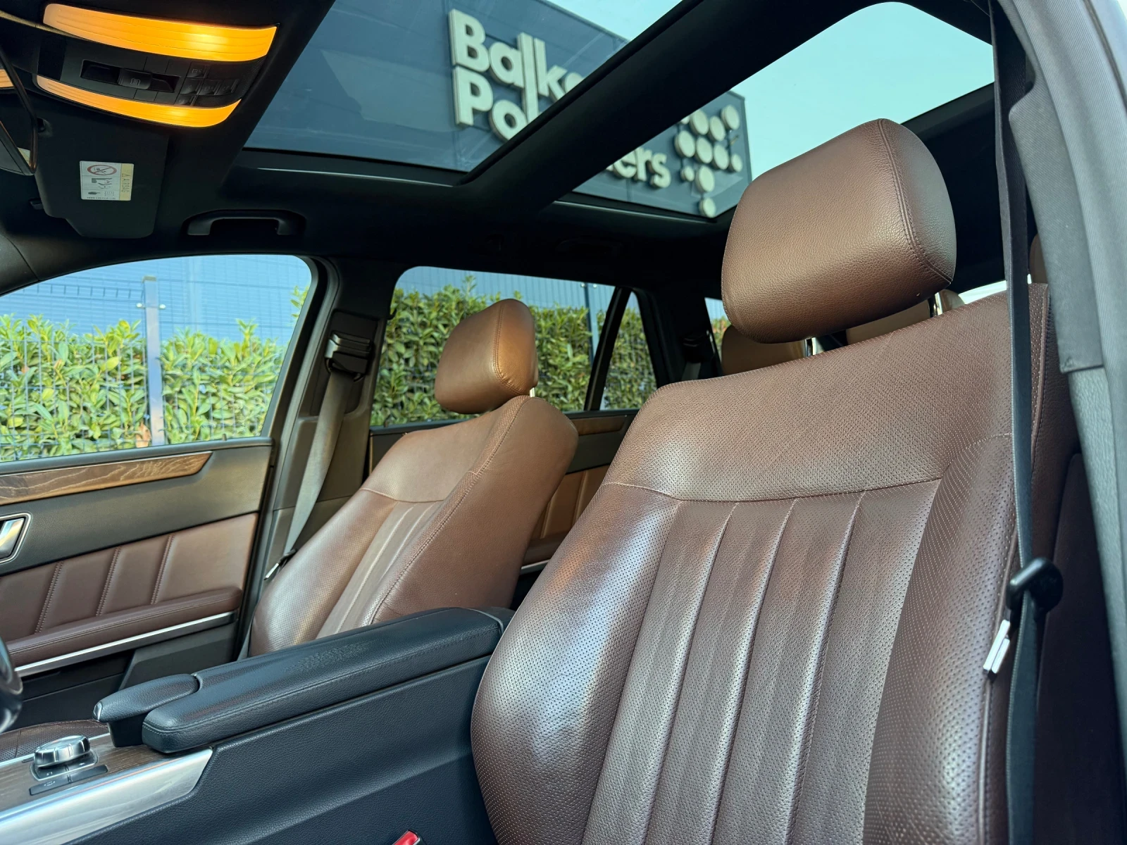 Mercedes-Benz E 250 FACELIFT| 7g-Tronic| ПАНОРАМА| ОБДУХВАНЕ| ПЪЛ.СЕРВ, снимка 8 - Автомобили и джипове - 53972518