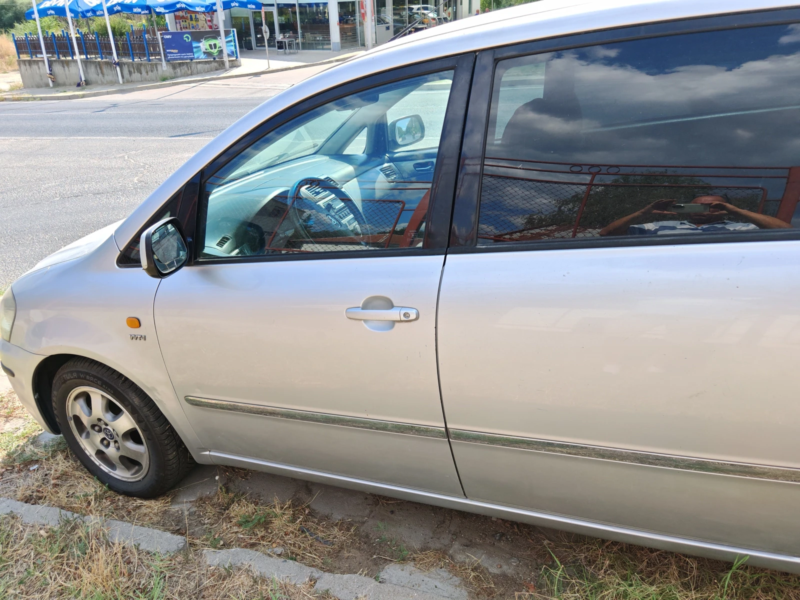 Toyota Previa Авенсис Вносо