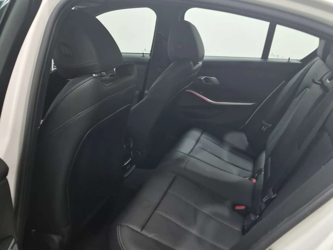 BMW 330 I XDRIVE | 360 | PANO | HEAD-UP | , снимка 13 - Автомобили и джипове - 54946219